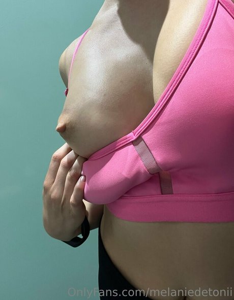 poliamorosaa nude actress photos