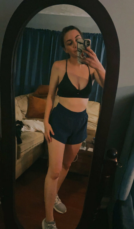 embertay nude model photos