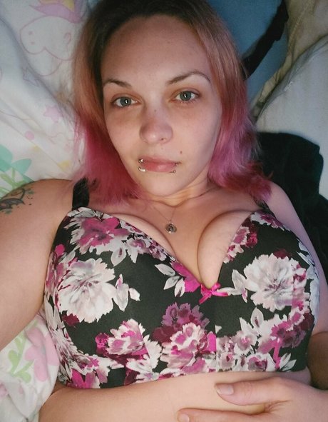 wyldestardust star sexy picture