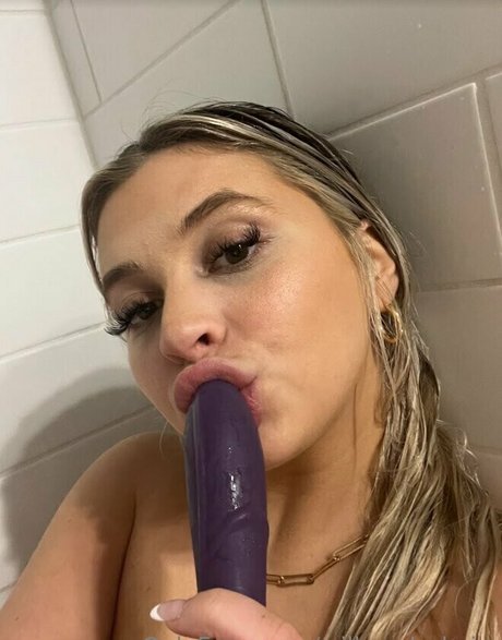 willowclarkvip star pornographic images