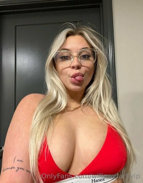 willowclarkvip naked model galleries