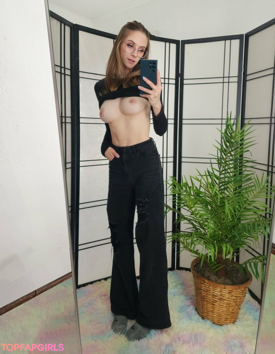 winter willow nudes actress pic