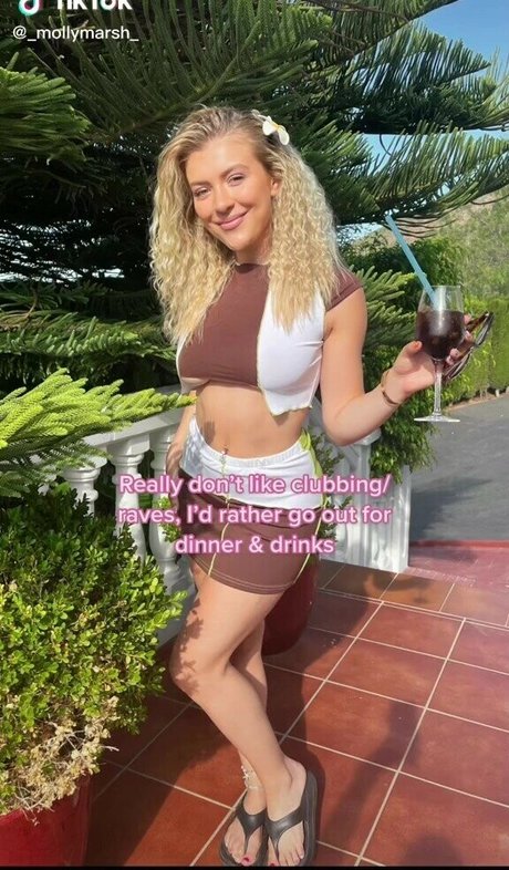 Molly Marsh star top photos