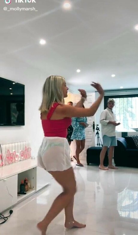 Molly Marsh pornstar nude img