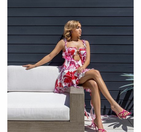 Paige Hurd star nude images