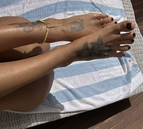 Aiza Dolmatova model naked pic