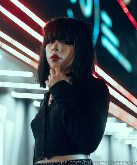 bdsmmistressroxy star nice photos