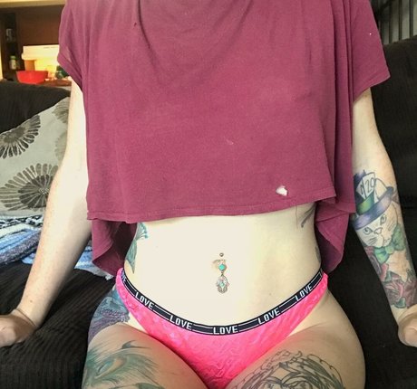 BluTube pornstar hot pic