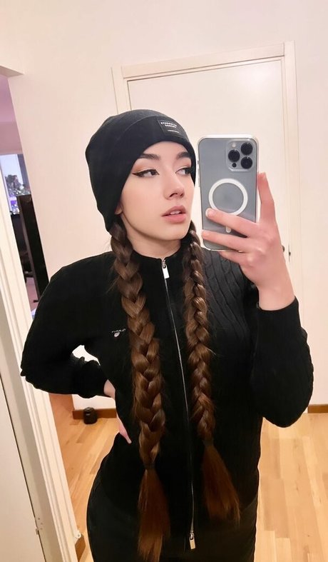 Miss Mikkaa model best pictures