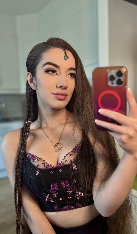 Miss Mikkaa nudes actress photos