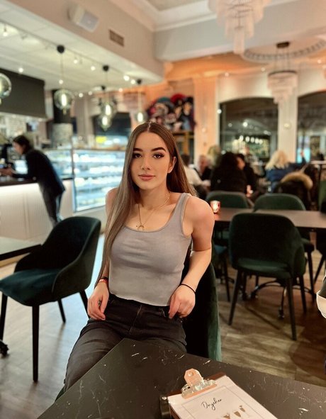 Miss Mikkaa model pretty archive