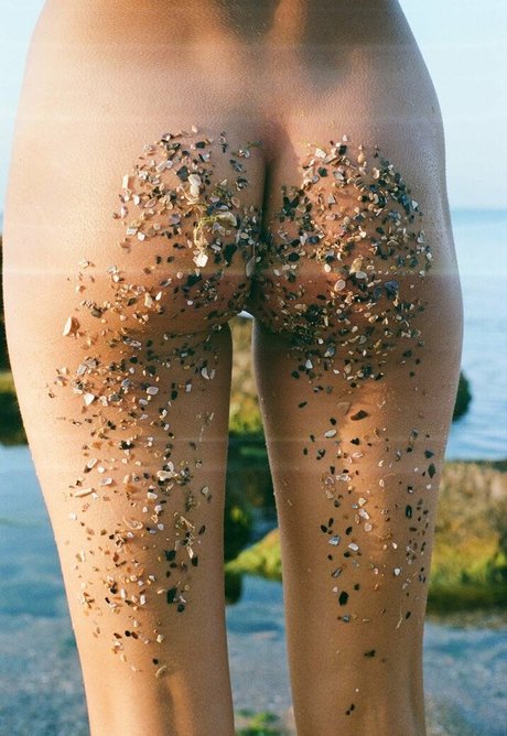 Julia Slip star sexy photos