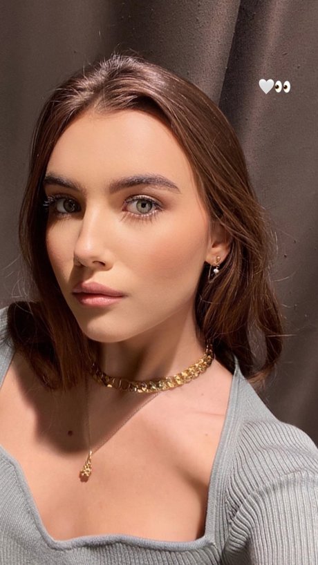 Claire Molin model erotic image