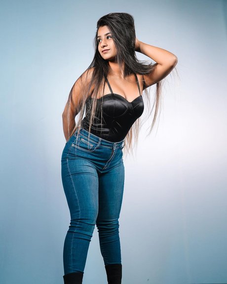 Suhana Khan pornstar beautiful archive