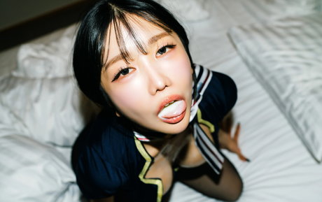 Yunjini porn star galleries