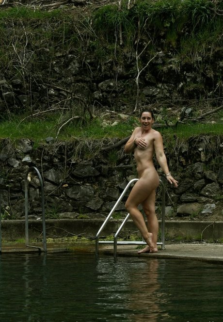 nakedaussienomad beautiful actress images