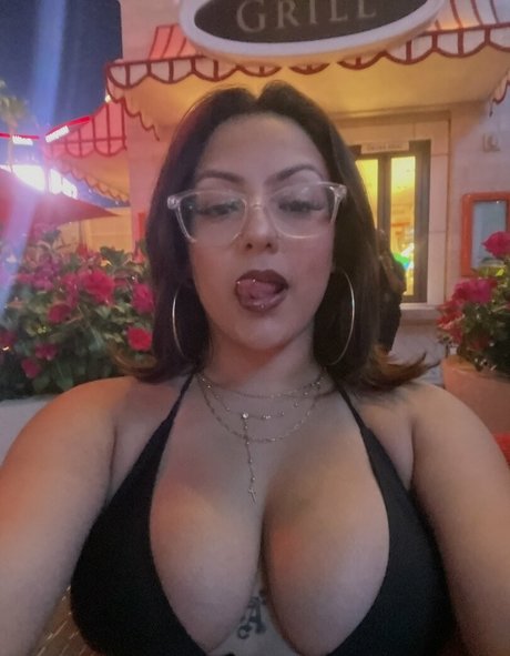 axhcaxh star free pics