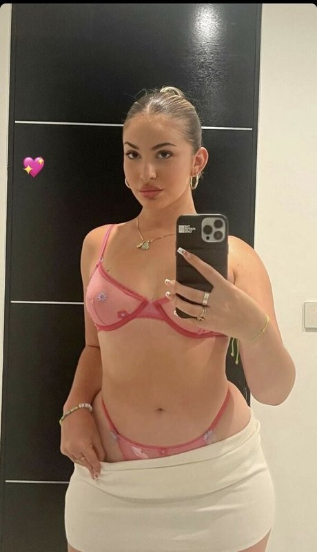 Emely Hernandez exclusive actress pictures