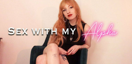 elliehazefree star naked photo