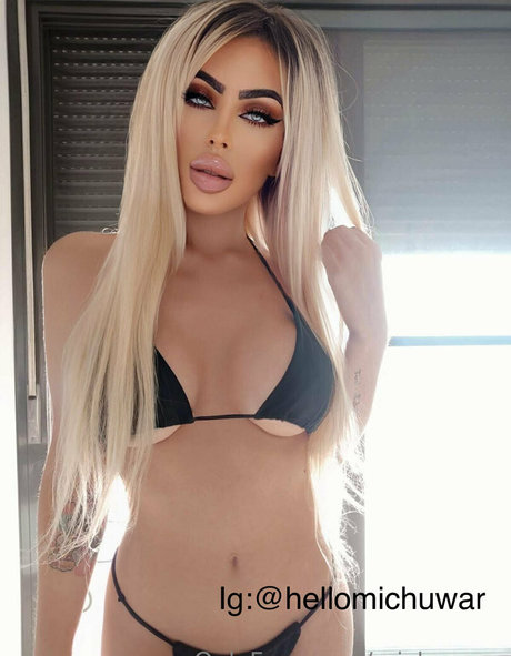 michuwars adult model image