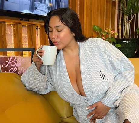 Roserayy nudes pornstar pics