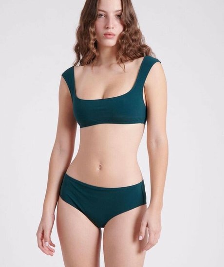 Ava Pearlman adult actress gallery