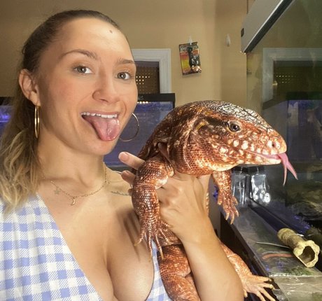 des exotics xxx model pic