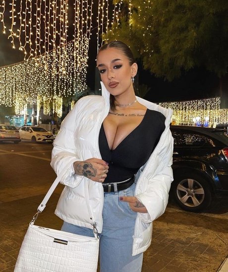 May Bakshi xxx star pics