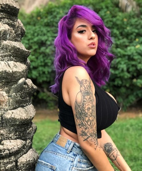 May Bakshi free actress image