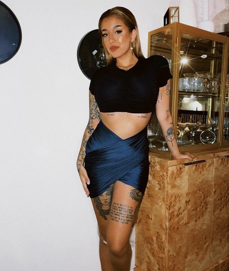 May Bakshi star sexy pics