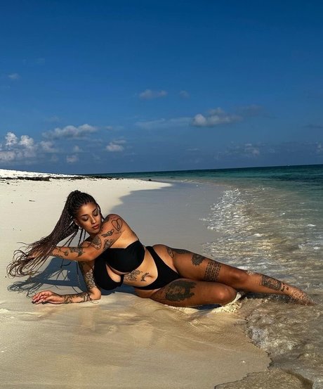 brunette wife onlyfans art nude images