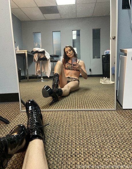 redhead skinny onlyfans hot naked photos