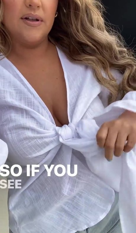 tattooed shemale onlyfans nudes photo