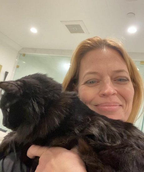 Jeri Ryan pornstar beautiful pic