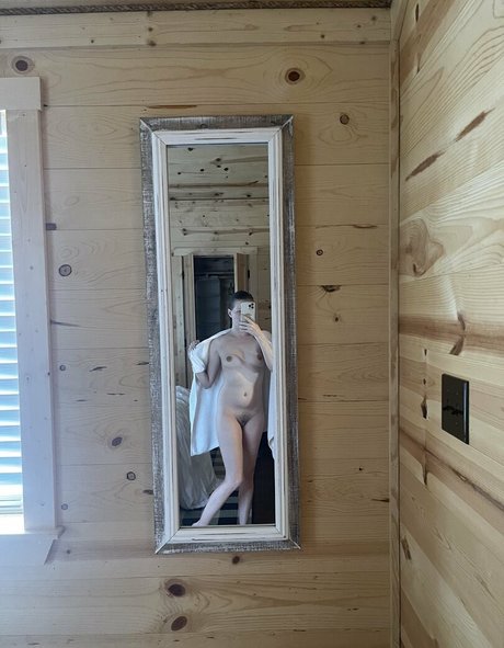 pixieprincess89 model erotic picture