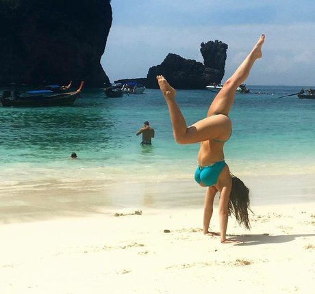 Liztess sexy pornstar galleries