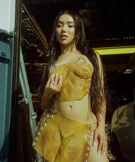 Nikita Dragun hd star archive