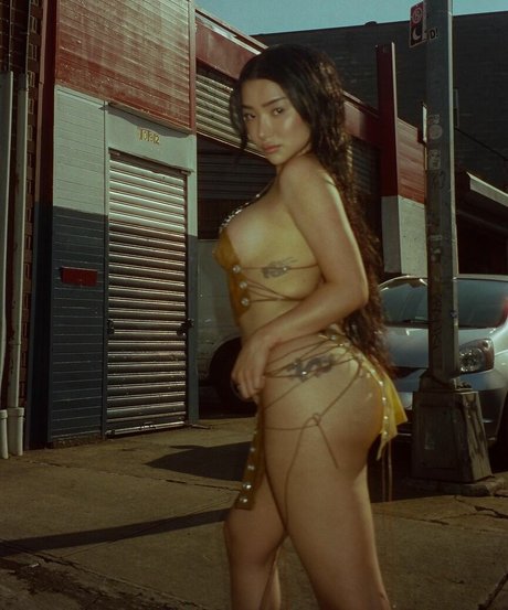 Nikita Dragun pornstar adult gallery