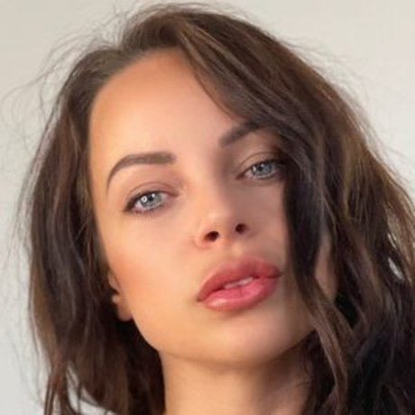 Sophia Leighxx pornstar sexy pics