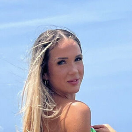 Kara Hontas pretty actress img