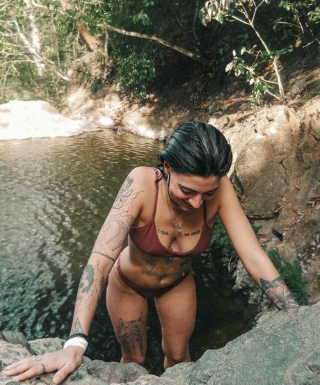 Lupe Cozzolino model erotic pics