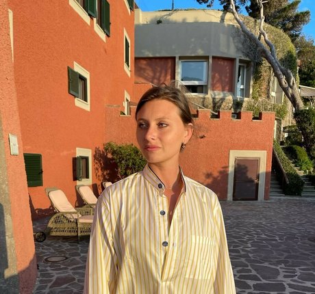 18 year old onlyfans hot nude galleries