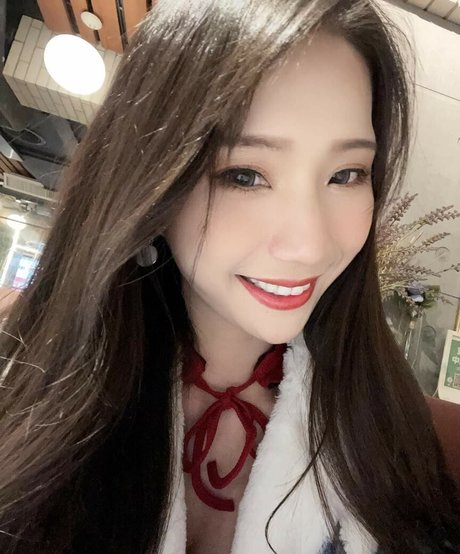 mother onlyfans free pictures