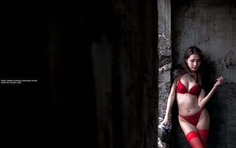 hooters onlyfans pretty picture