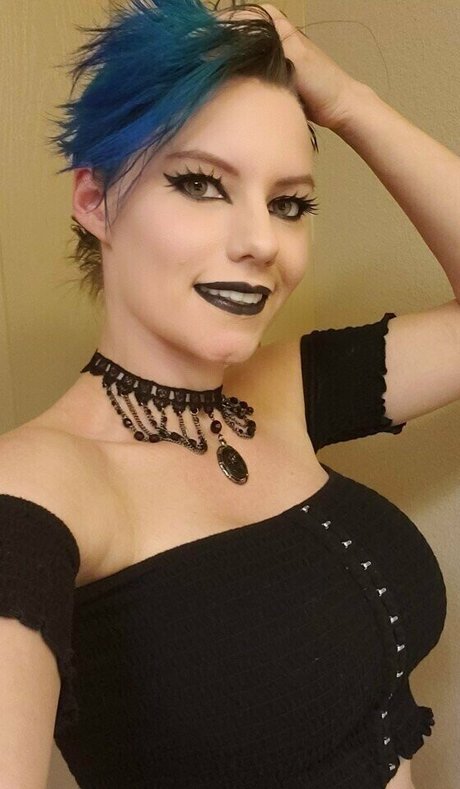 Sinnocent model top pictures