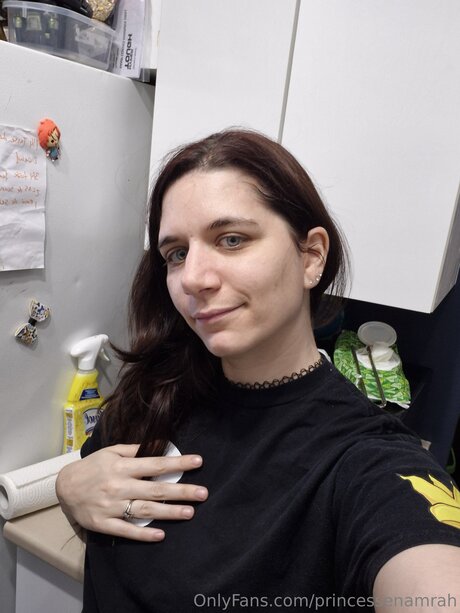 Princesse Namrah pornographic model photo