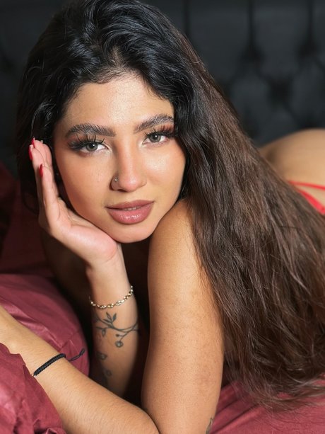 Danik_ free model image