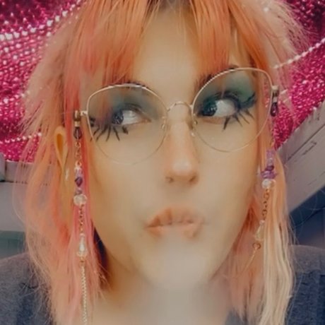 Succulent Fox xxx actress galleries