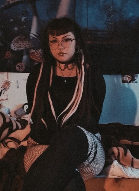 Princess Shroom nude star gallery