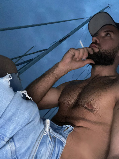 Public xtreme gay naked star picture